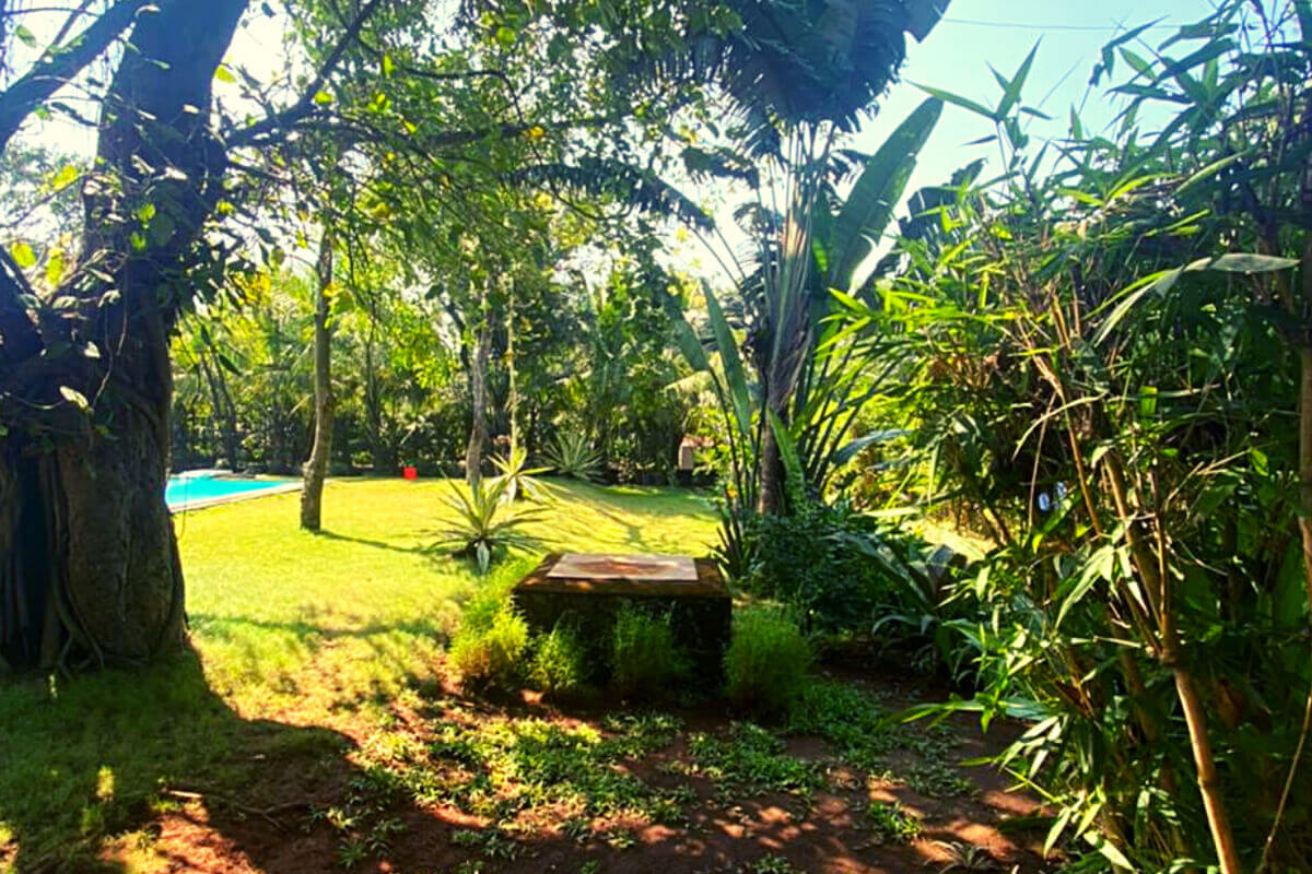 bungalow-for-sale-at-alibaug