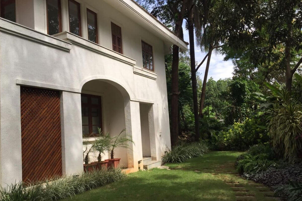 Ready-To-move-in-bungalow-front-view