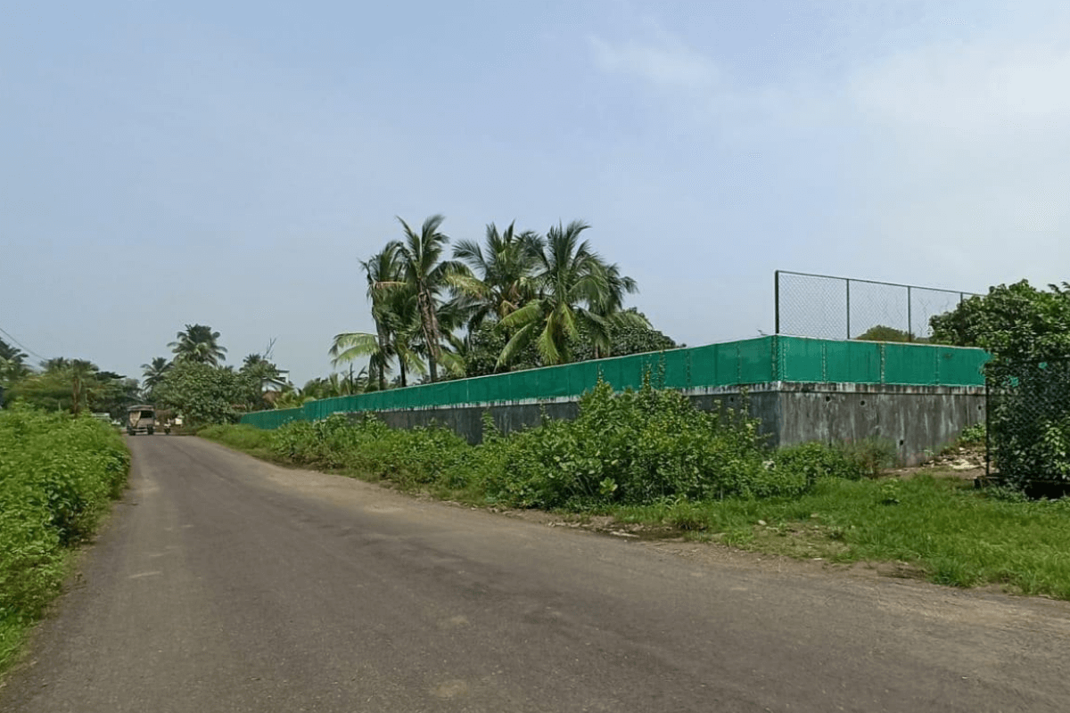 Road-touch-property-with-sea-view-2